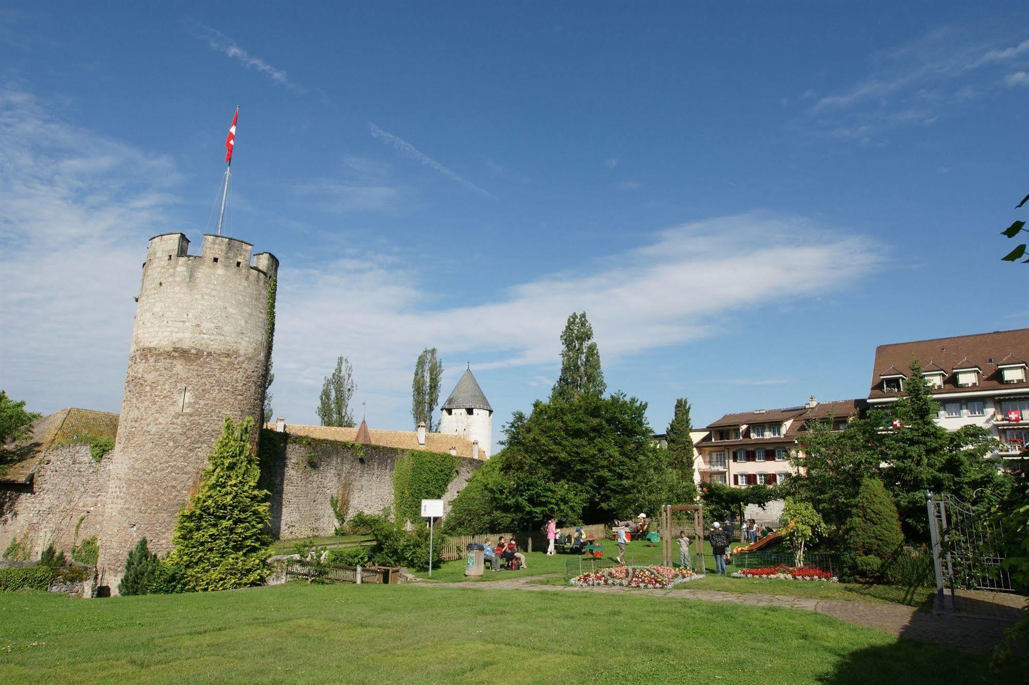 Hotel De La Vieille Tour ลาตูร์เดอเปลซ์ ภายนอก รูปภาพ