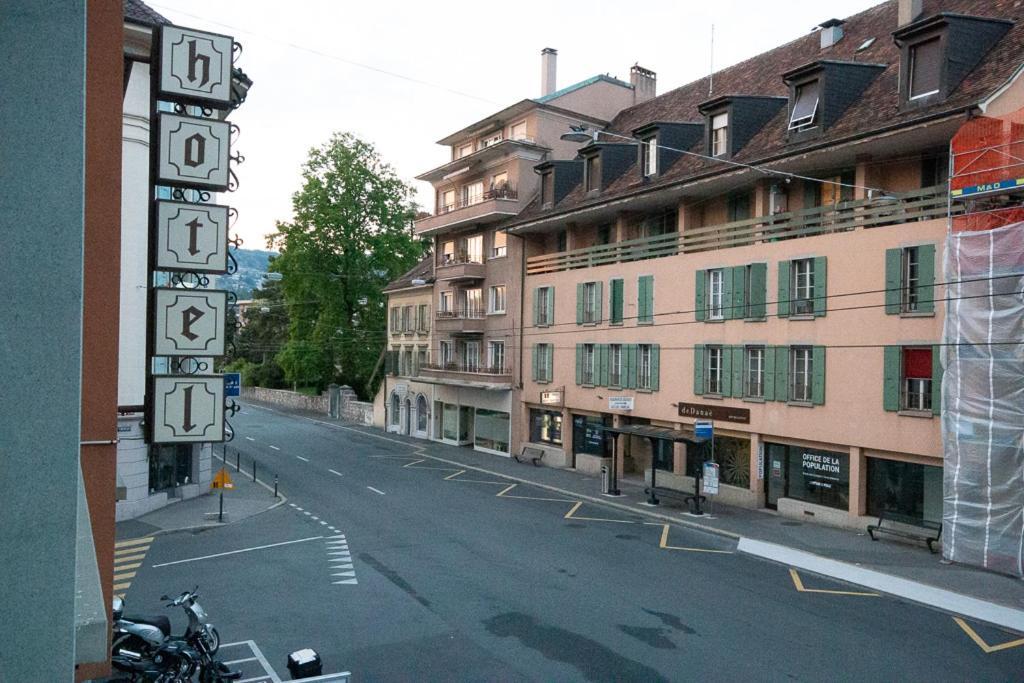 Hotel De La Vieille Tour ลาตูร์เดอเปลซ์ ภายนอก รูปภาพ