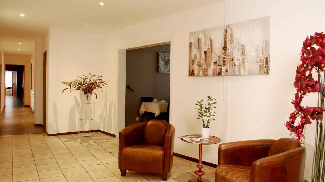 Hotel De La Vieille Tour ลาตูร์เดอเปลซ์ ภายนอก รูปภาพ